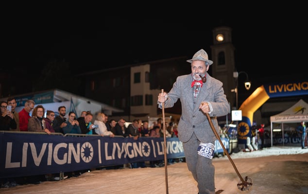 GRANDE SUCCESSO PER LA GARA DA LI CONTRADA: LIVIGNO CELEBRA LA TRADIZIONE SULLA NEVE D’ESTATE