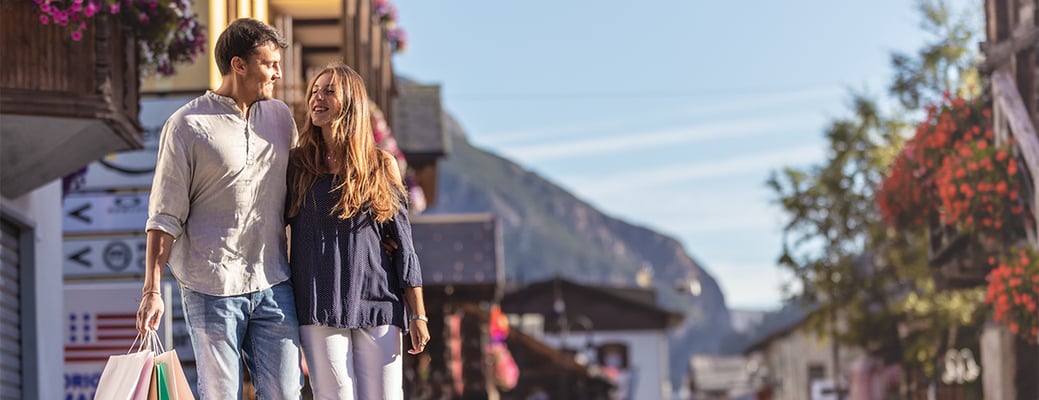 BARGAINS AT HIGH ALTITUDE: ADDED TO SHOPPING IN LIVIGNO ON SALES NIGHT