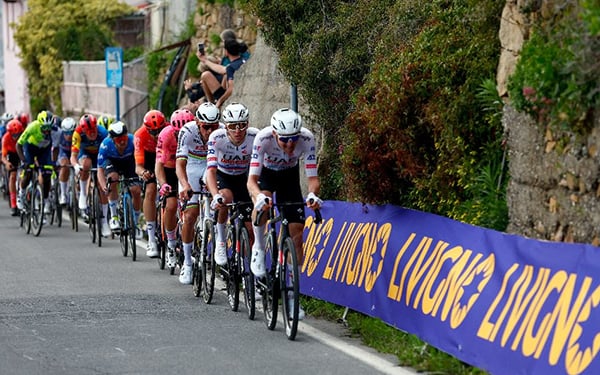 ASPETTANDO IL GIRO: LIVIGNO CON RCS SPORT NEI LUOGHI SACRI DEL CICLISMO PER LE GRANDI CLASSICHE