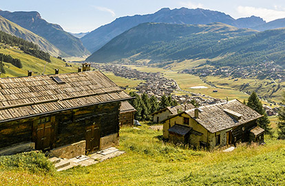 https://3506980.fs1.hubspotusercontent-na1.net/hubfs/3506980/Livigno%202023/i-due-versanti/piccolo-tibet/fascione_piccolo_tibet_mobile.jpg