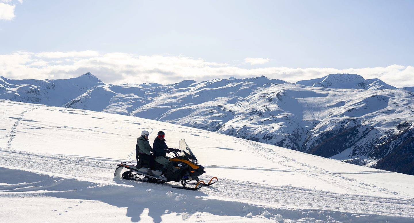 Snowmobile tour to Crap de la Parè