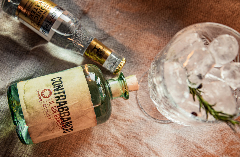 LIVIGNO FESTEGGIA LA GIORNATA MONDIALE DEL GIN CON IL SUO CONTRABBANDO